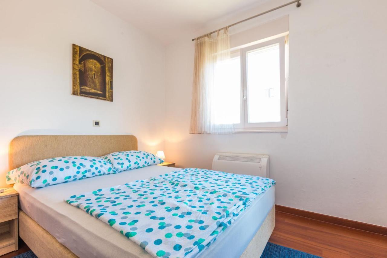 Adriano 2Br Apartment With Terrace 扎达尔 外观 照片