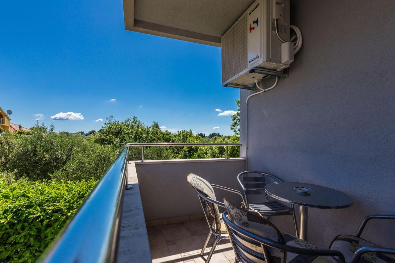 Adriano 2Br Apartment With Terrace 扎达尔 外观 照片