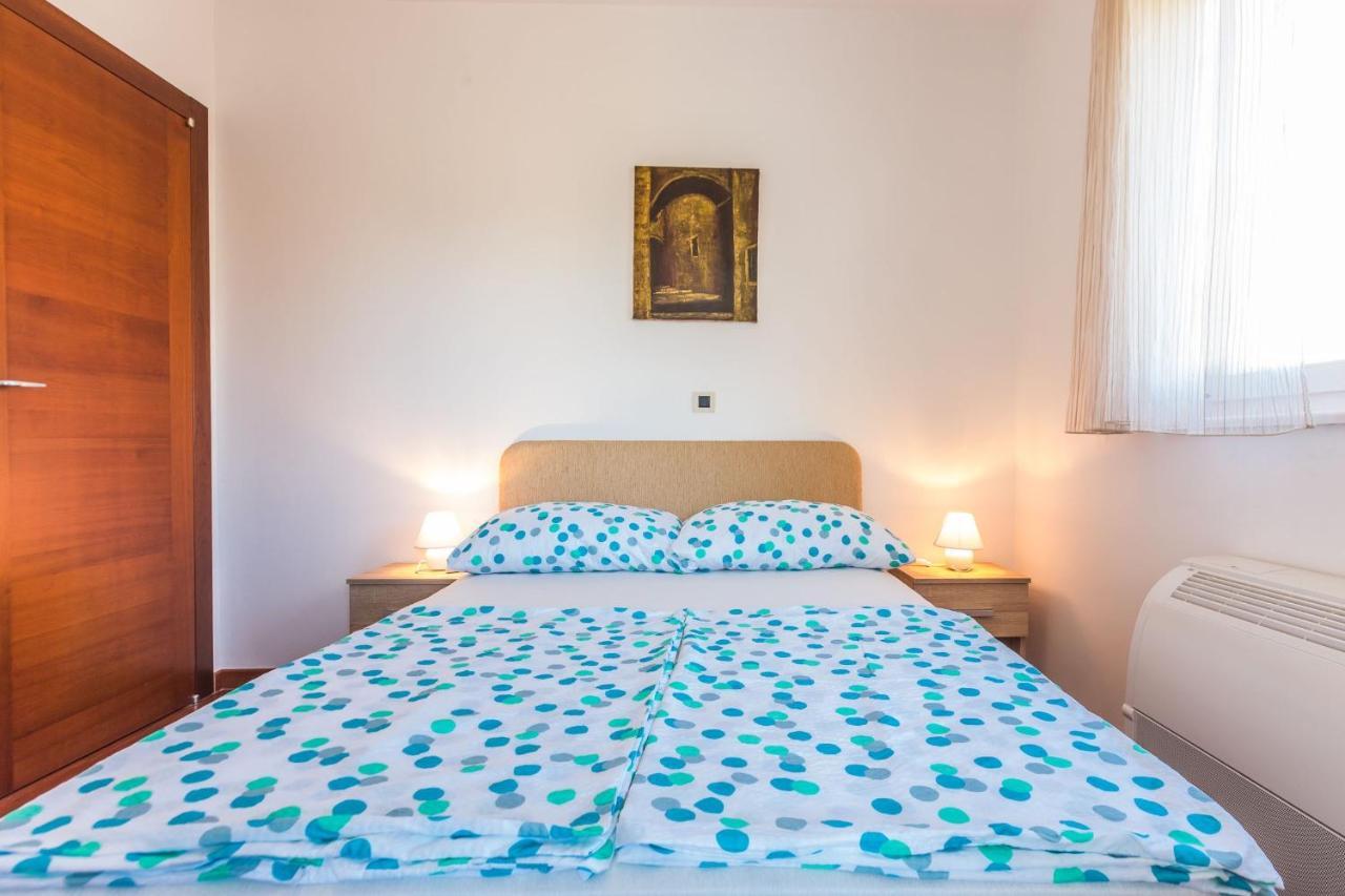 Adriano 2Br Apartment With Terrace 扎达尔 外观 照片