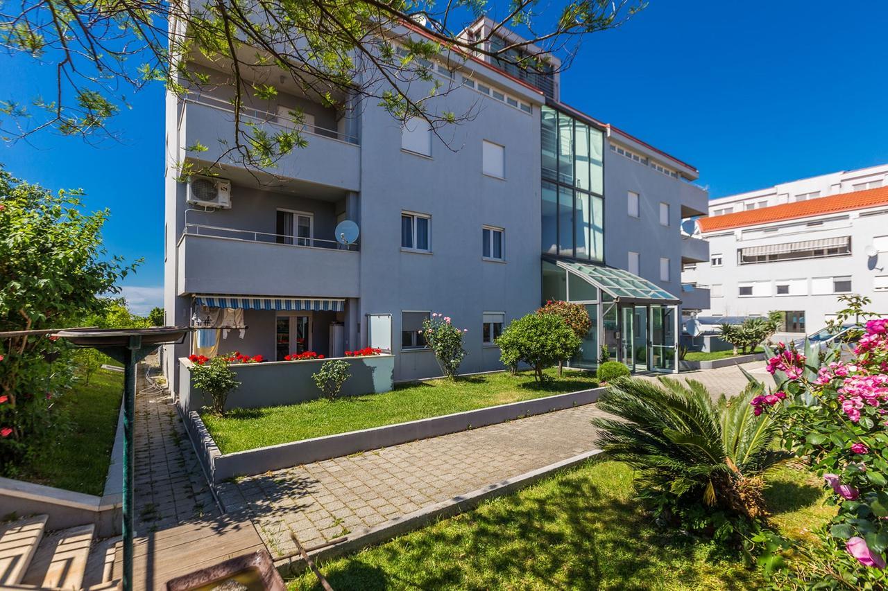 Adriano 2Br Apartment With Terrace 扎达尔 外观 照片
